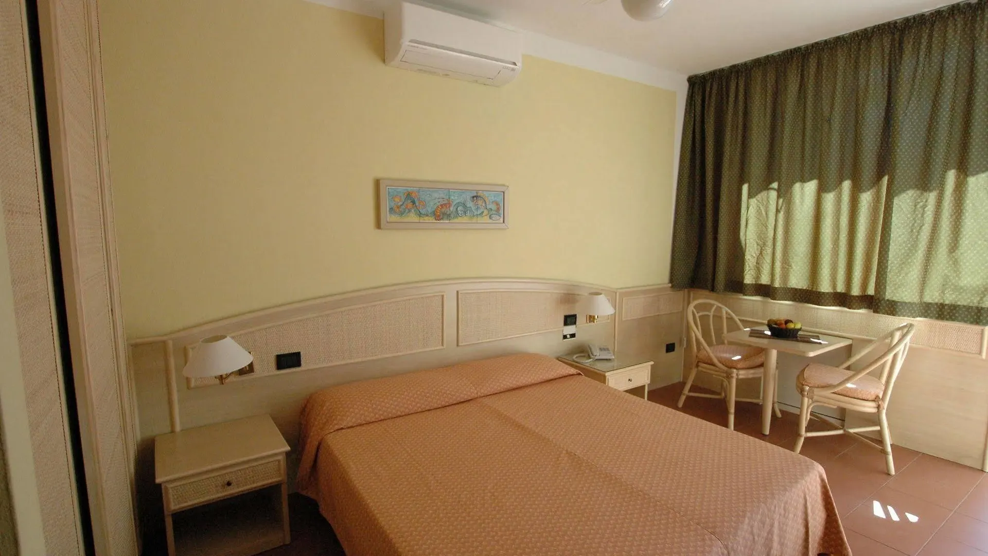 Hotel Viticcio Portoferraio 3*,  Italy